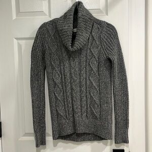 Abercrombie & Fitch Sweater